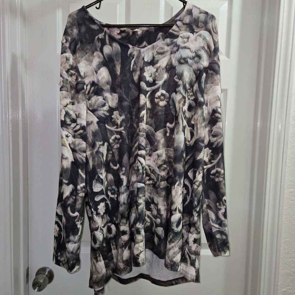 Soft Surroundings Green and Gray Asymmetrical Long Sleeve Tunic